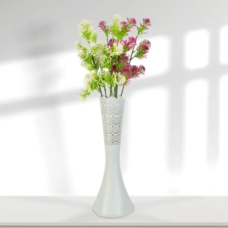 Schlanke Dekovase mit lasergeschnittenem Design – Weiß – 40 cm